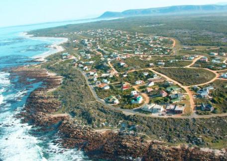 Sandy Feet Self Catering Accommodation in Pearly Beach Sandy Feet Self Catering Accommodation in Pearly Beach