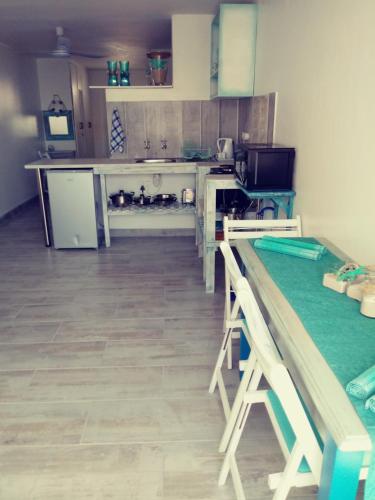 Sandy Feet Self Catering Accommodation in Pearly Beach Sandy Feet Self Catering Accommodation in Pearly Beach