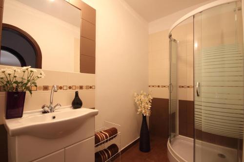 Bathroom, Aba Beach House in Balatonszarszo Bathroom, Aba Beach House in Balatonszarszo