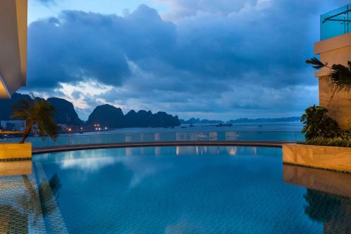 Facilities, Wyndham Legend Halong Hotel in Hạ Long Facilities, Wyndham Legend Halong Hotel in Hạ Long