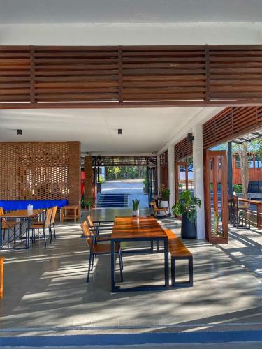 D2 パイ リゾート18