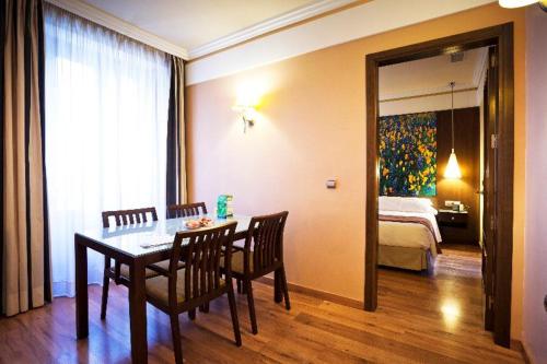 Suites Gran Via 44 in Granada Suites Gran Via 44 in Granada