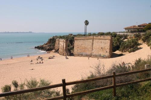 This photo about Apartamentos Puerto Sherry shared on HyHotel.com