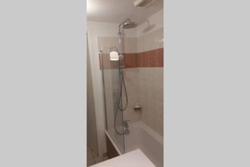 Bathroom, T2 St Martin du Touch proche Airbus, Stelia, CS in Toulousse-Blagnac Airport Bathroom, T2 St Martin du Touch proche Airbus, Stelia, CS in Toulousse-Blagnac Airport