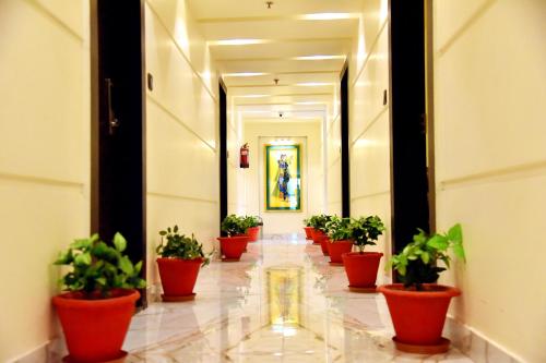 Lobby, Hotel Vinayak in Alambagh Lobby, Hotel Vinayak in Alambagh