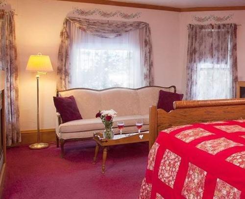 在meiguo.com看到的The Sawyer House Bed & Breakfast的介绍图片