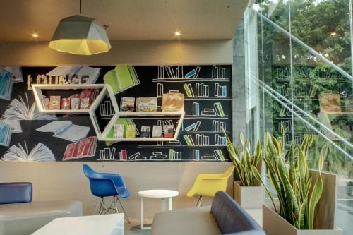 Szórakozási lehetőségek, MD7 Hotel Cirebon in Kejaksan Szórakozási lehetőségek, MD7 Hotel Cirebon in Kejaksan