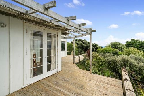 ฝักบัว, Ridge Top Views - Paekakariki Holiday Home in เปคาคาริกิ ฝักบัว, Ridge Top Views - Paekakariki Holiday Home in เปคาคาริกิ