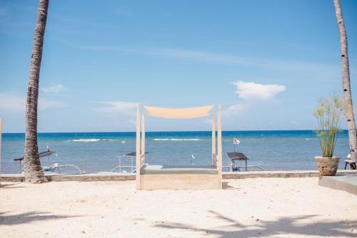 沙滩, 新苏纳里罗威那海滩度假村 (New Sunari Lovina Beach Resort) in 洛维纳海滩 沙滩, 新苏纳里罗威那海滩度假村 (New Sunari Lovina Beach Resort) in 洛维纳海滩