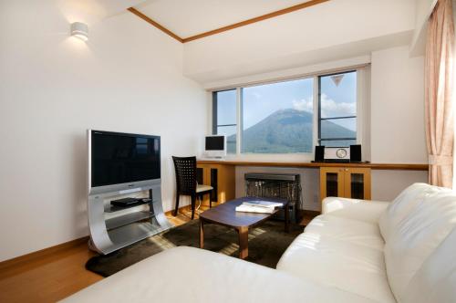 This photo about Mountainside Palace shared on HyHotel.com