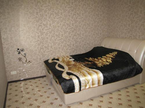 This photo about London House shared on HyHotel.com