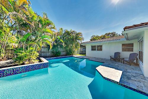 Renovated Coral Ridge Home with Pool, Grill & Spa home Fort Lauderdale 