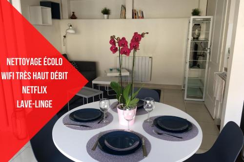 Saclay - Green and premium flat close Paris - WIFI & NETFLIX in Saclay Saclay - Green and premium flat close Paris - WIFI & NETFLIX in Saclay