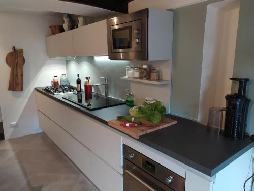 Kitchen, Samgiuvino in Brienno Kitchen, Samgiuvino in Brienno