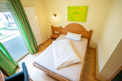 Hotel-Gasthof zur Linde in ลังกูเนา Hotel-Gasthof zur Linde in ลังกูเนา