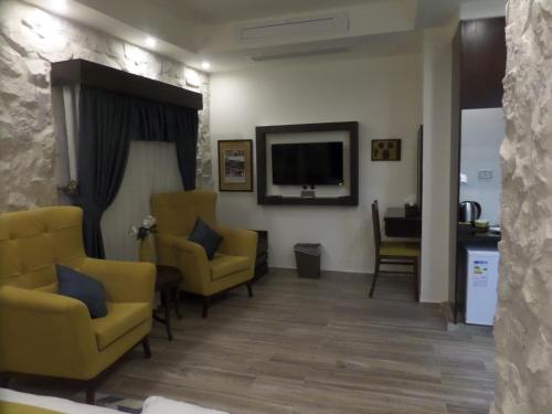 Mount Nebo Hotel & Restaurant Madaba City Center in Madaba Mount Nebo Hotel & Restaurant Madaba City Center in Madaba