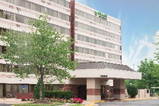 Wingate by Wyndham Springfield in Springfield (VA) Wingate by Wyndham Springfield in Springfield (VA)