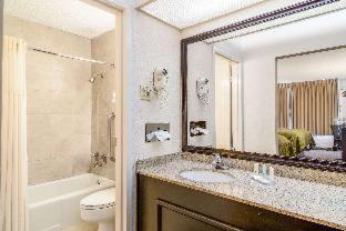 Quality Inn Suwanee I-85 in Suwanee (GA) Quality Inn Suwanee I-85 in Suwanee (GA)
