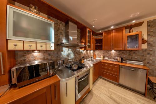 Konyha, Villa Zen с ваннои спа и террасои in Brest Konyha, Villa Zen с ваннои спа и террасои in Brest