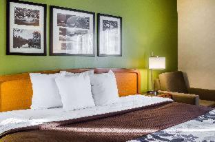 Sleep Inn & Suites Bensalem in Bensalem (PA) Sleep Inn & Suites Bensalem in Bensalem (PA)