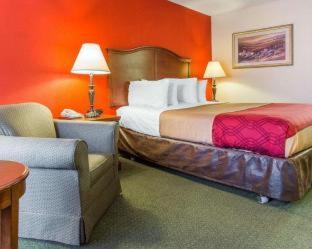 Econo Lodge Inn & Suites in Griffin (GA) Econo Lodge Inn & Suites in Griffin (GA)
