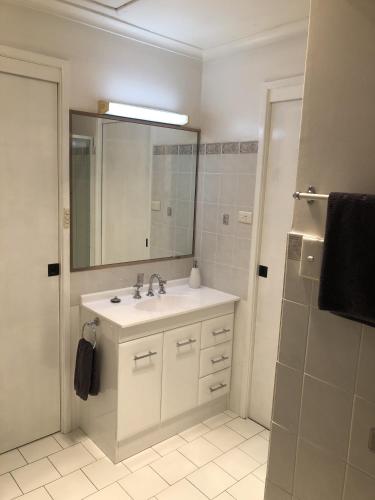 Bathroom, Bowral Bungalow in Bowral Bathroom, Bowral Bungalow in Bowral