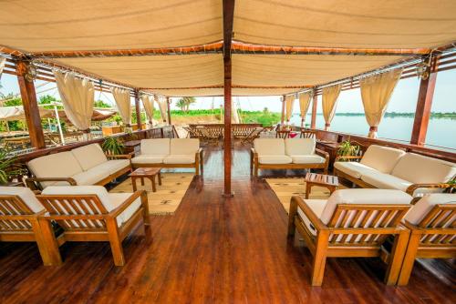 Exterior view, Dahabiya ECO Queen Cleopatra in Esna Exterior view, Dahabiya ECO Queen Cleopatra in Esna