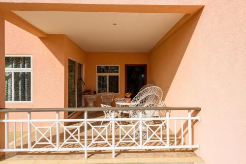 Nzingha's Villa in Буккоо Nzingha's Villa in Буккоо