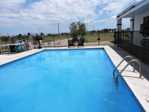 Úszómedence, Riata Inn - Presidio in Presidio (TX) Úszómedence, Riata Inn - Presidio in Presidio (TX)