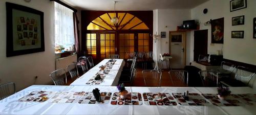 餐廳, Penzion Na Figleně (Penzion Na Figlene) in 史拉蒂尼察 餐廳, Penzion Na Figleně (Penzion Na Figlene) in 史拉蒂尼察