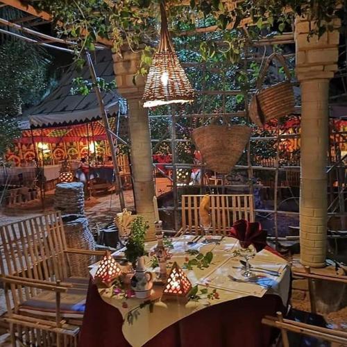 מסעדה, Tente et Restaurant ElBey in דואוז מסעדה, Tente et Restaurant ElBey in דואוז