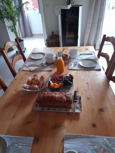 Les Hirondelles in 阿加農 Les Hirondelles in 阿加農