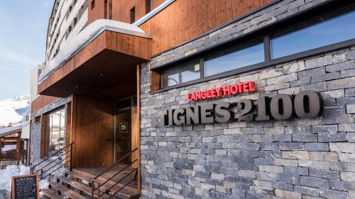 Вход, Langley Hotel Tignes 2100 in Тин Вход, Langley Hotel Tignes 2100 in Тин