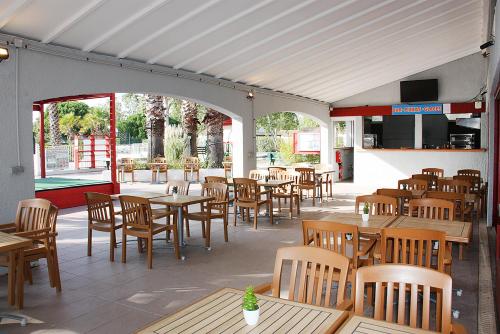 Bar/lounge, Azureva Le Grau du Roi in Le Grau-du-Roi Bar/lounge, Azureva Le Grau du Roi in Le Grau-du-Roi