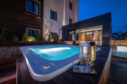 Szabadtéri fürdő, HB Aosta Hotel & Balcony SPA in Aosta Szabadtéri fürdő, HB Aosta Hotel & Balcony SPA in Aosta