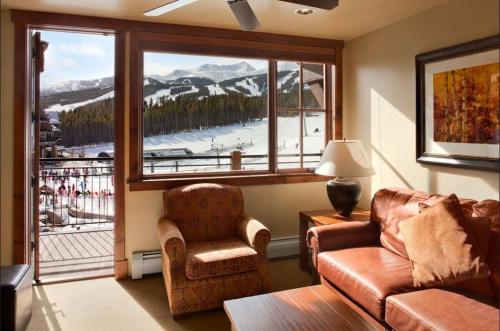 Grand Lodge on Peak 7 in Breckenridge (CO) Grand Lodge on Peak 7 in Breckenridge (CO)