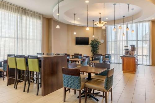 طعام و مشروبات, أجنحة كومفورت بارستو نير آي-15 (Comfort Suites Barstow near I-15) in Barstow طعام و مشروبات, أجنحة كومفورت بارستو نير آي-15 (Comfort Suites Barstow near I-15) in Barstow