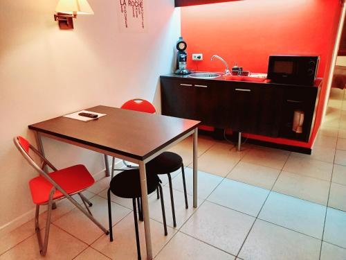 Wyposażenie, Hebergement confort Comfortlogies La Fontanella in La Roche-en-Ardenne Wyposażenie, Hebergement confort Comfortlogies La Fontanella in La Roche-en-Ardenne