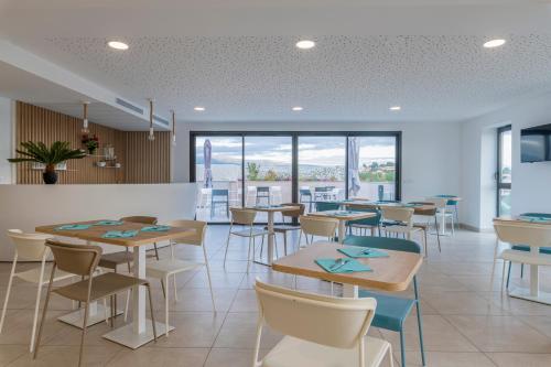 Food and beverages, Lagrange Apart'Hotel Antibes Olympie in Antibes Food and beverages, Lagrange Apart'Hotel Antibes Olympie in Antibes