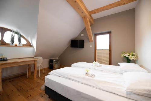 NOCLEGI DREWNIANA CHAŁUPA (NOCLEGI DREWNIANA CHALUPA) in Kobyla Gora NOCLEGI DREWNIANA CHAŁUPA (NOCLEGI DREWNIANA CHALUPA) in Kobyla Gora