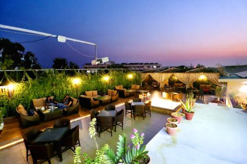 Pub/Lounge, Hotel City Heart Premium in Chandigarh Pub/Lounge, Hotel City Heart Premium in Chandigarh