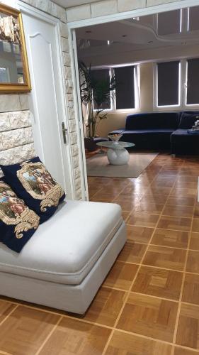 Luxueux Appartement, 350m metro Castellane in District 10 Luxueux Appartement, 350m metro Castellane in District 10