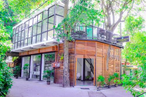 Cinnamon Airport Residencies. in Negombo Cinnamon Airport Residencies. in Negombo