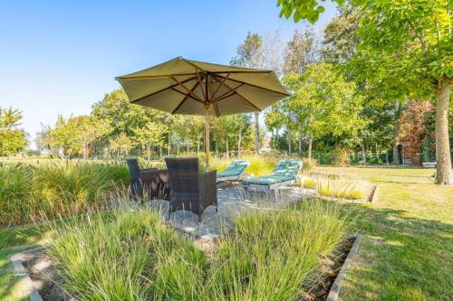 Villa with heated swimming pool, sauna and garden in Damme Villa with heated swimming pool, sauna and garden in Damme
