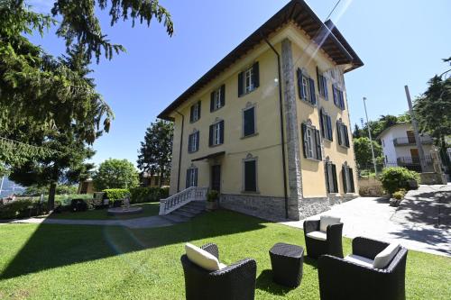Giardino, Residenza Villa Maria in Almenno San Bartolomeo Giardino, Residenza Villa Maria in Almenno San Bartolomeo
