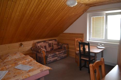 阿巴豪斯旅馆 (Penzion Abahouse) in 利普托斯基米库拉斯 阿巴豪斯旅馆 (Penzion Abahouse) in 利普托斯基米库拉斯