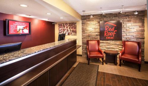 Lobby, Red Roof Inn Utica in Utica Lobby, Red Roof Inn Utica in Utica