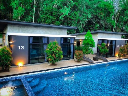 Zwembad, Ban Suan Leelawadee Resort in Nan Zwembad, Ban Suan Leelawadee Resort in Nan