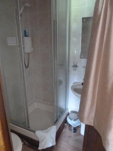 This photo about Oakenholt Farm Bed and Breakfast shared on HyHotel.com