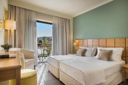 Ionian Plaza Hotel & Spa in Kefalonia Ionian Plaza Hotel & Spa in Kefalonia